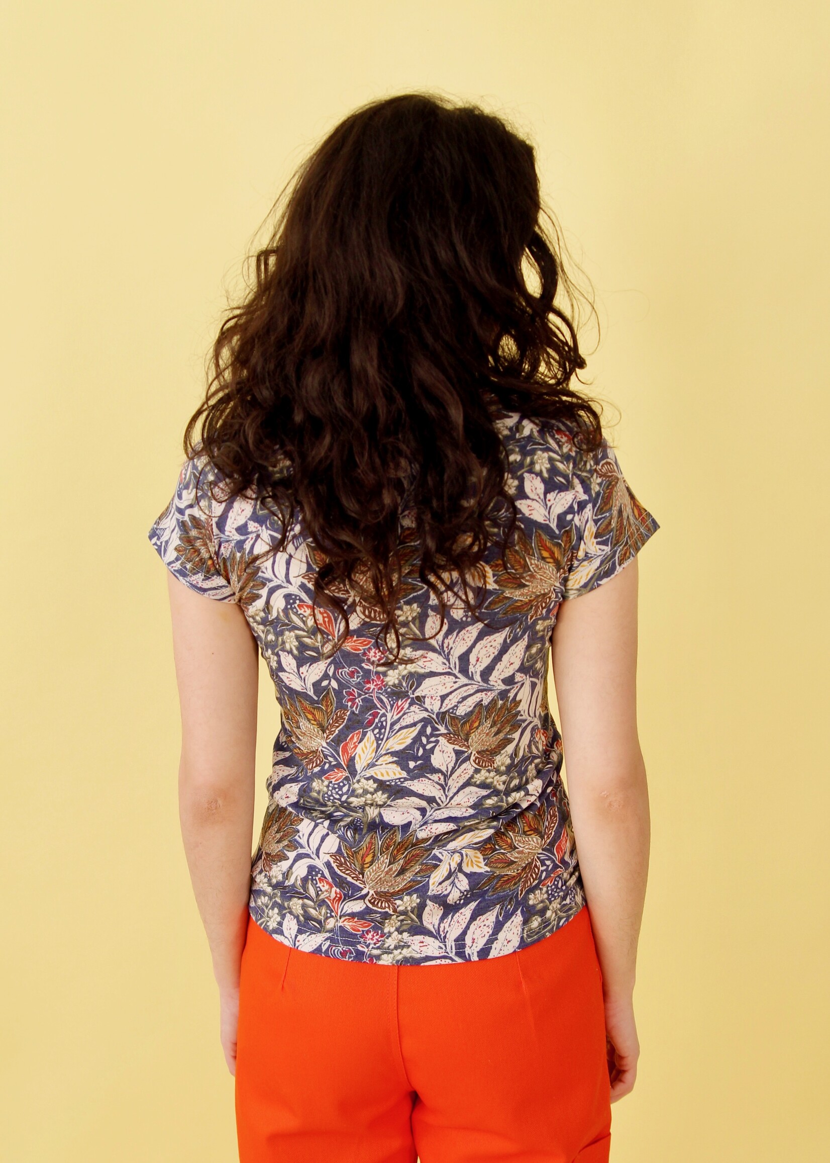 Studio Citizen Studio Citizen Baby Tee Long in Blue Floral