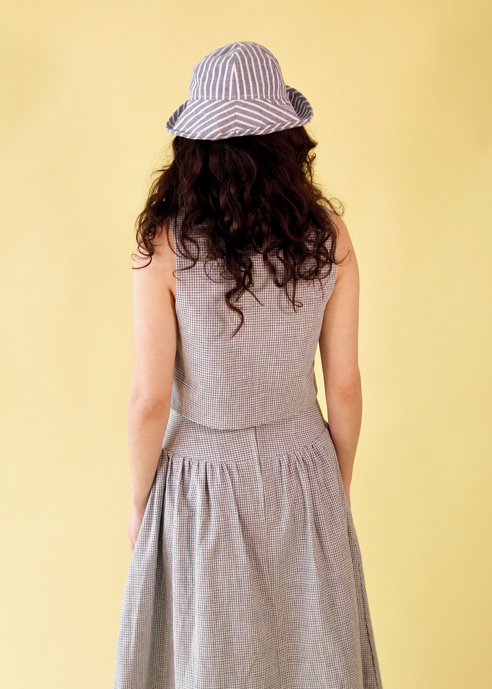 Studio Citizen Studio Citizen Fitted Vest in Blue Gingham