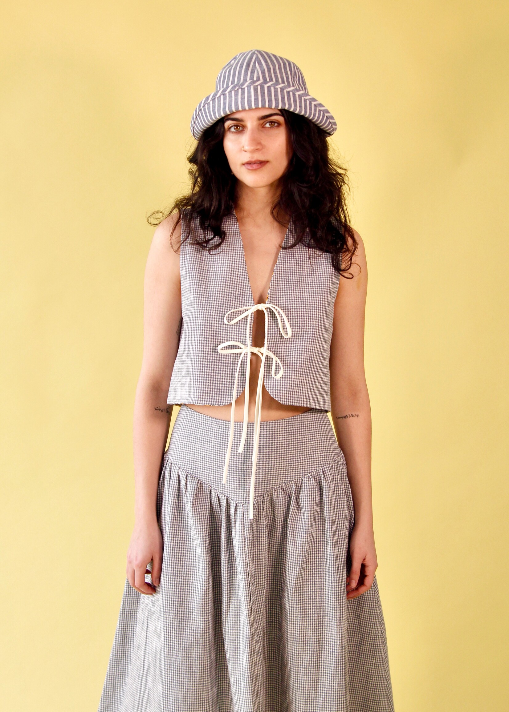 Studio Citizen Studio Citizen Fitted Vest in Blue Gingham