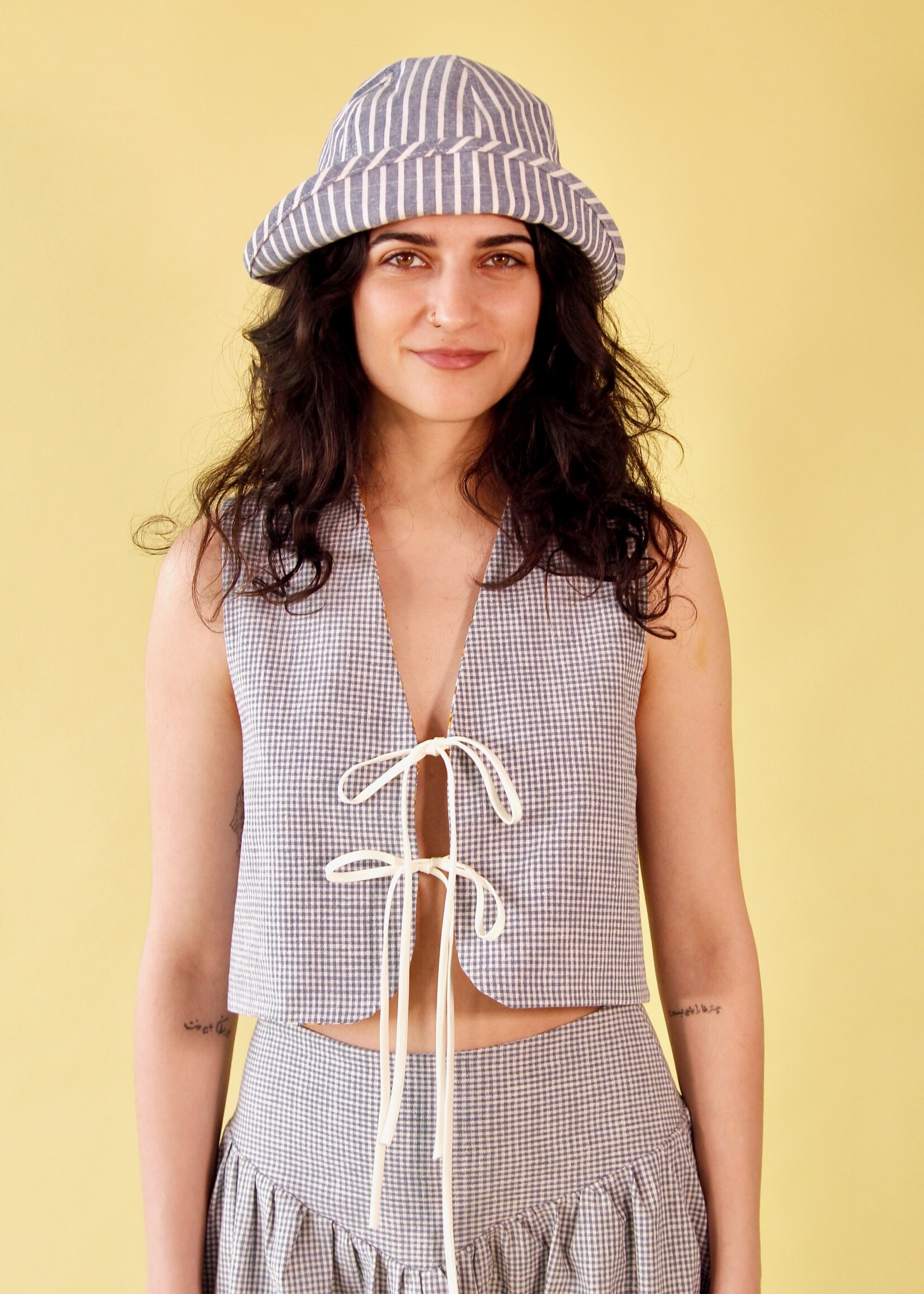 Studio Citizen Studio Citizen Fitted Vest in Blue Gingham