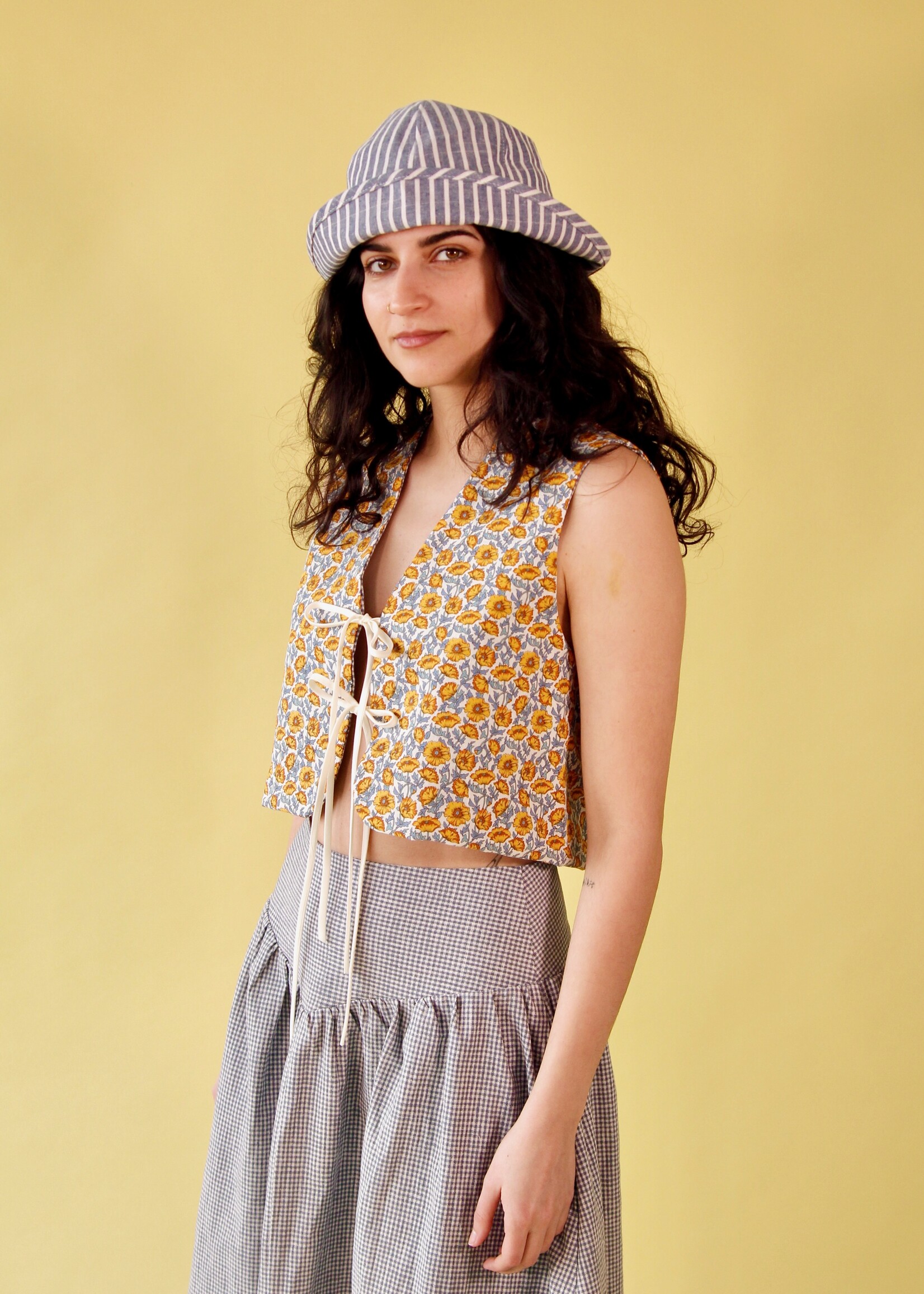 Studio Citizen Studio Citizen Fitted Vest in Blue Gingham