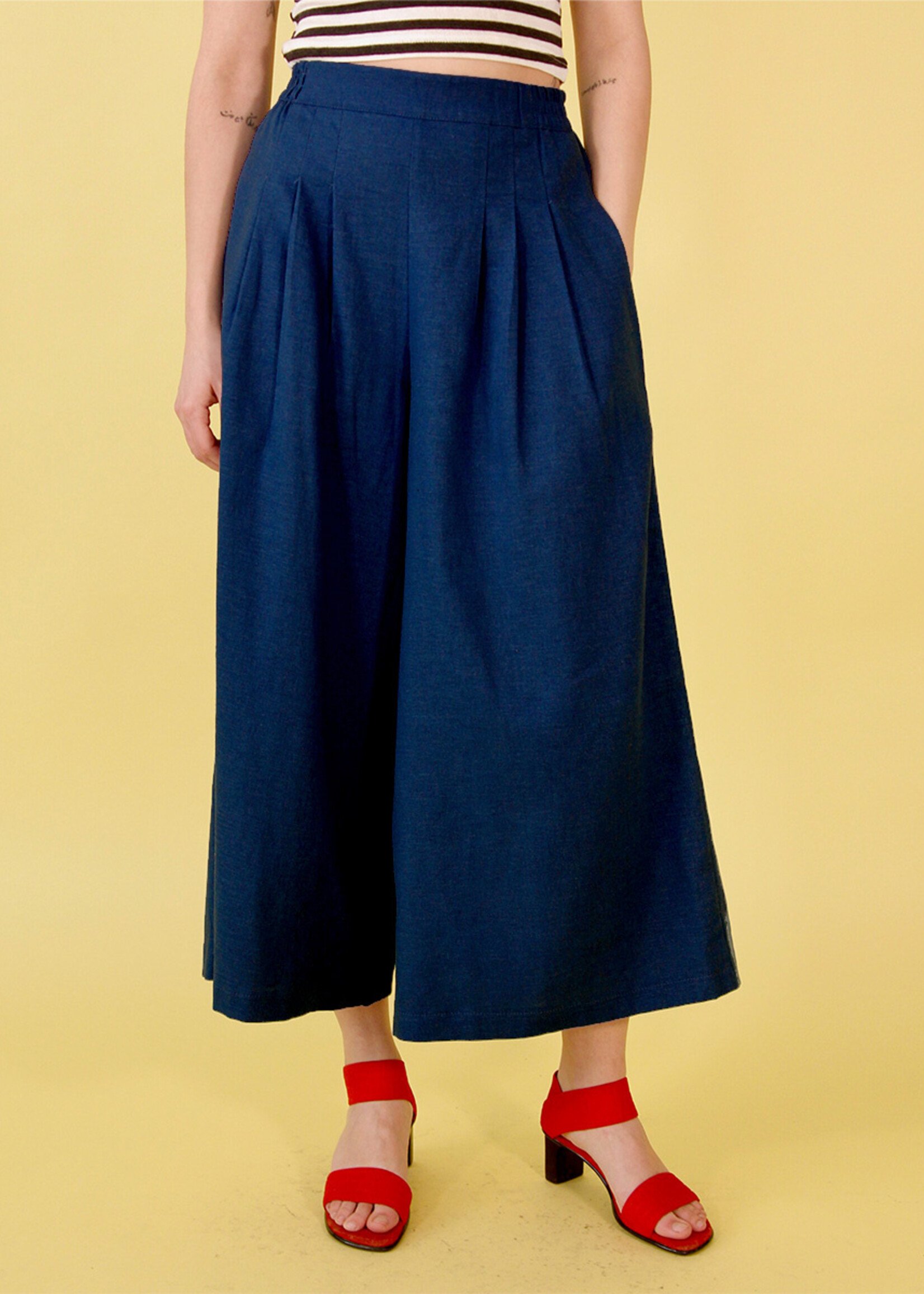 Studio Citizen Studio Citizen Palazzo Pants in Navy Blue Linen