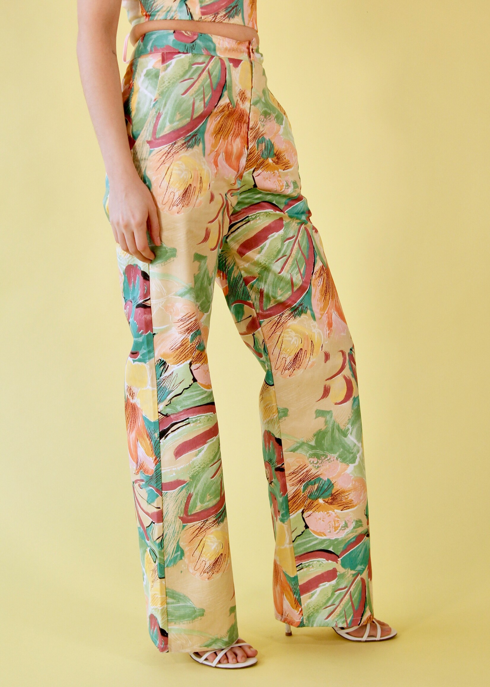 Studio Citizen Studio Citizen Straight Cut Pants  in Tropical Floral