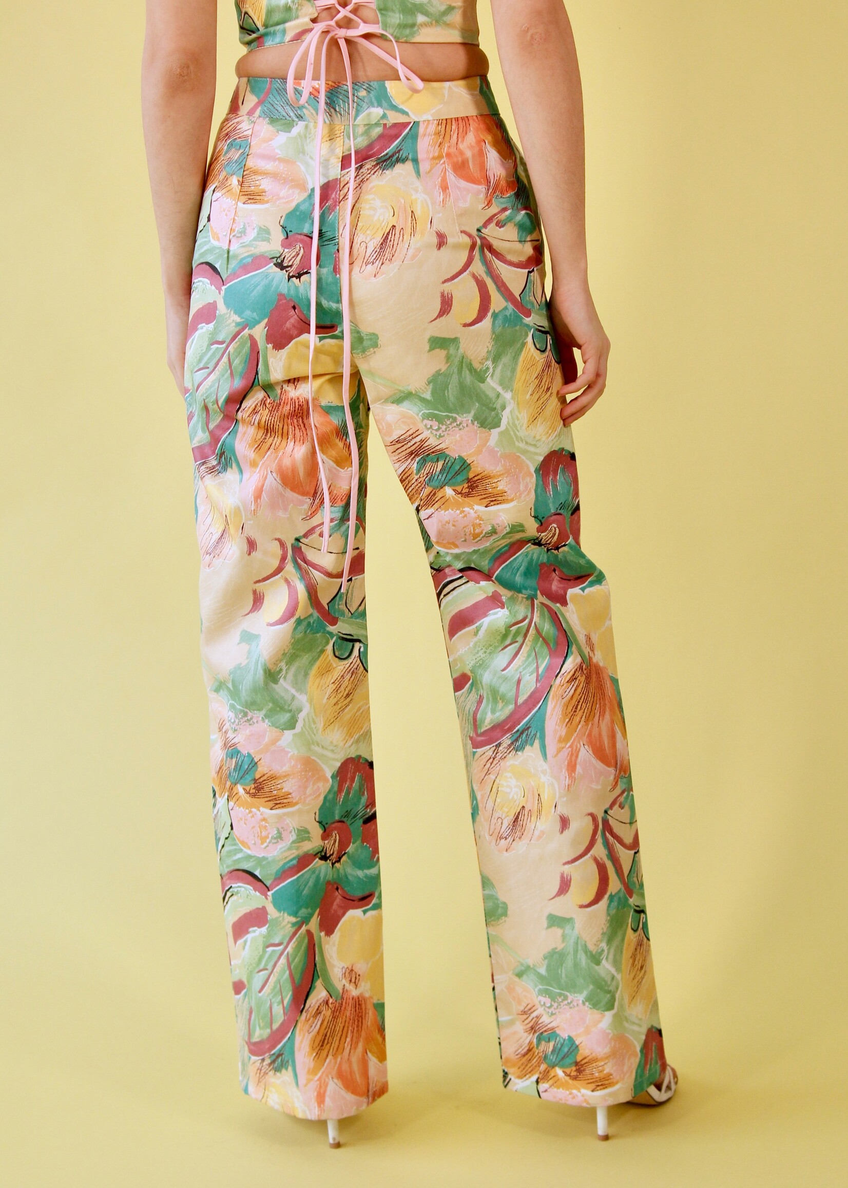 Studio Citizen Studio Citizen Straight Cut Pants  in Tropical Floral