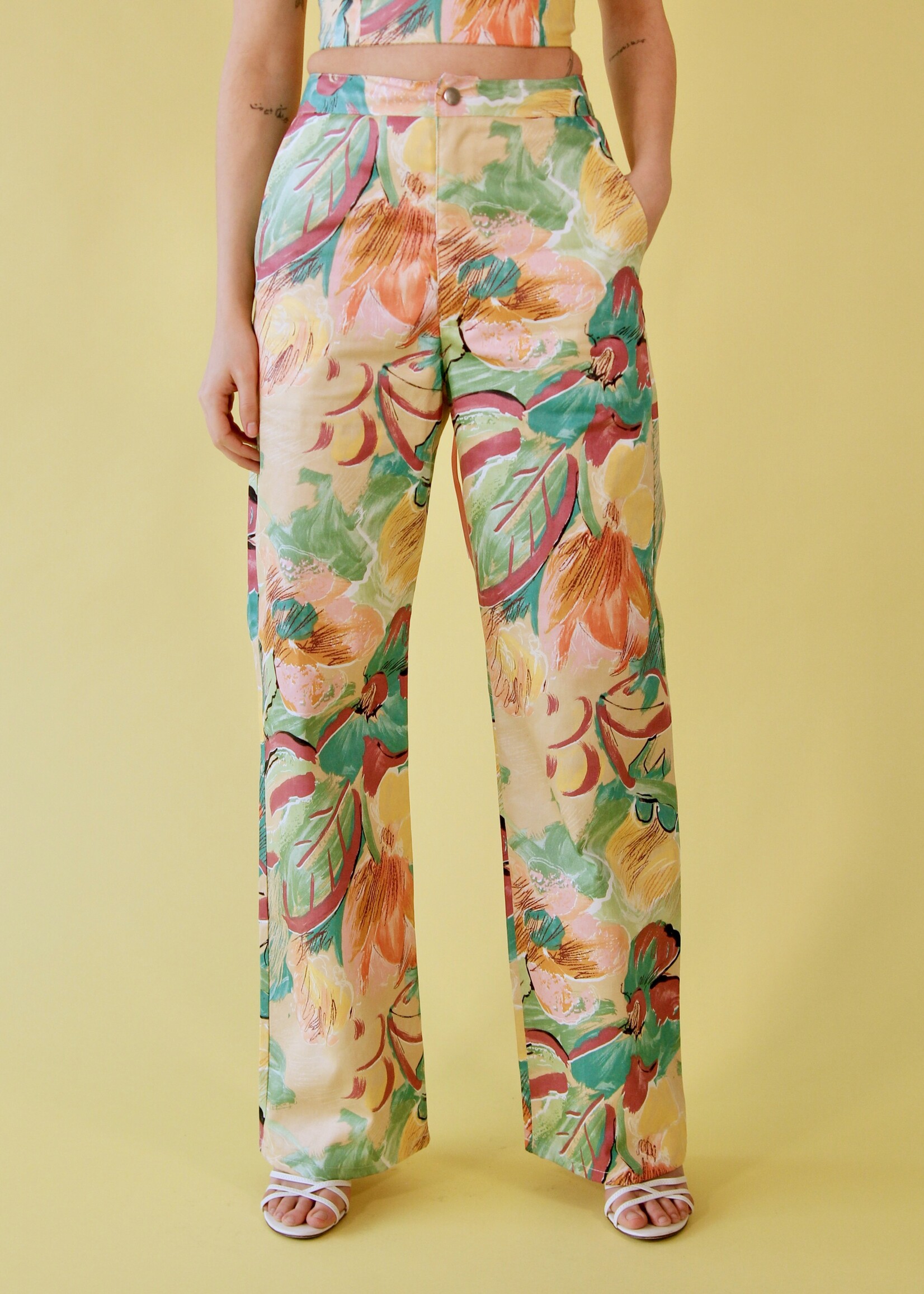 Studio Citizen Studio Citizen Straight Cut Pants  in Tropical Floral