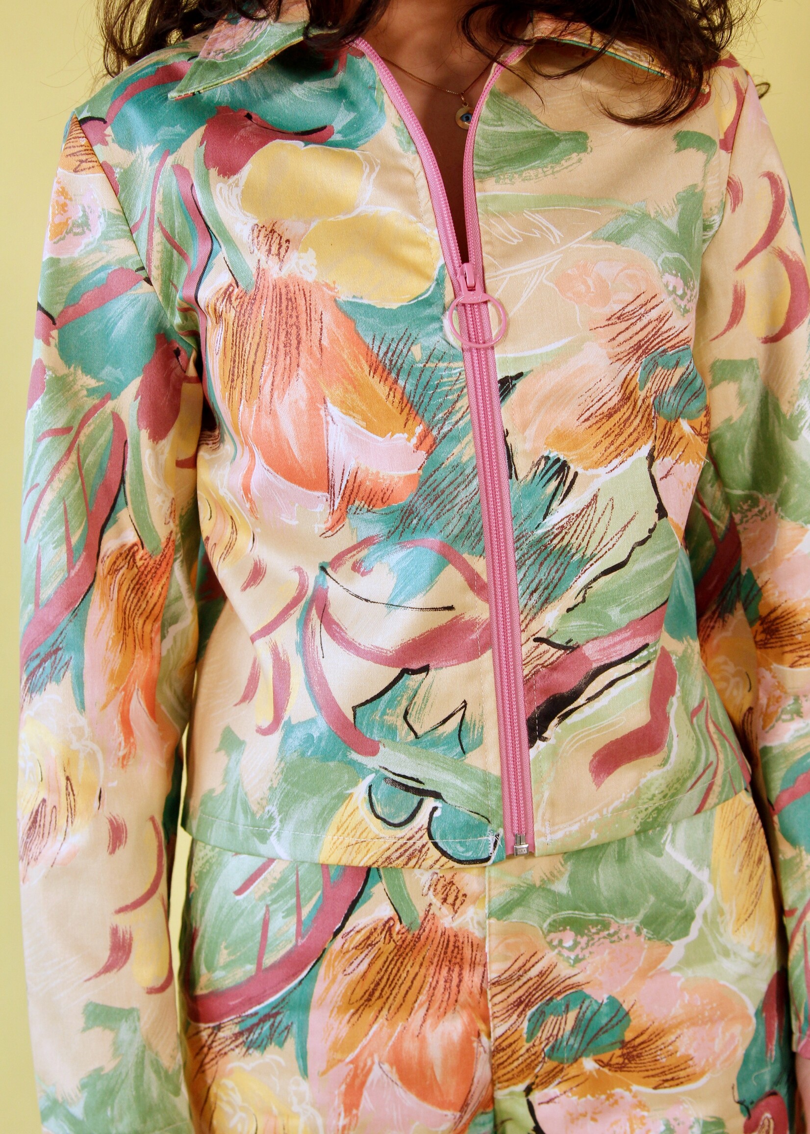 Studio Citizen Studio Citizen Zipper Jacket in Tropical Floral