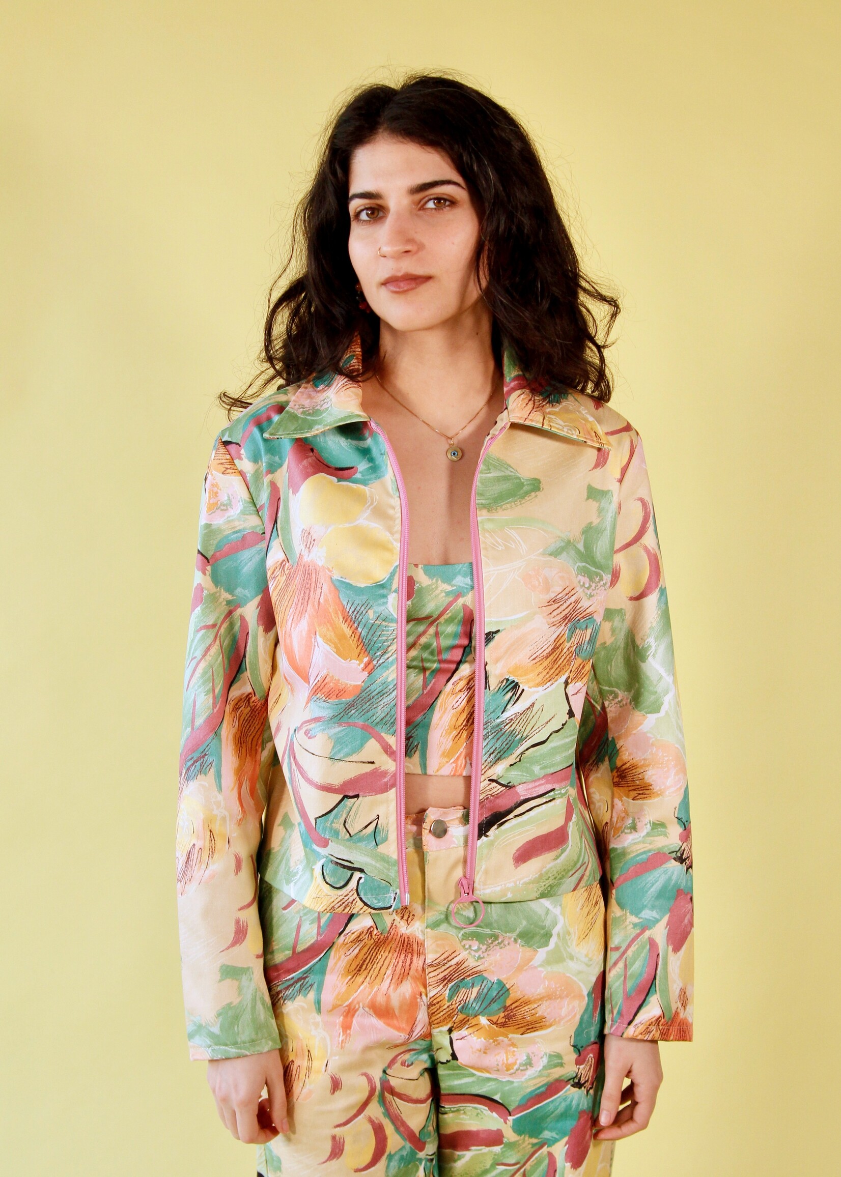 Studio Citizen Studio Citizen Maiden Top in Reversible Tropical Flower and Beige Stripe