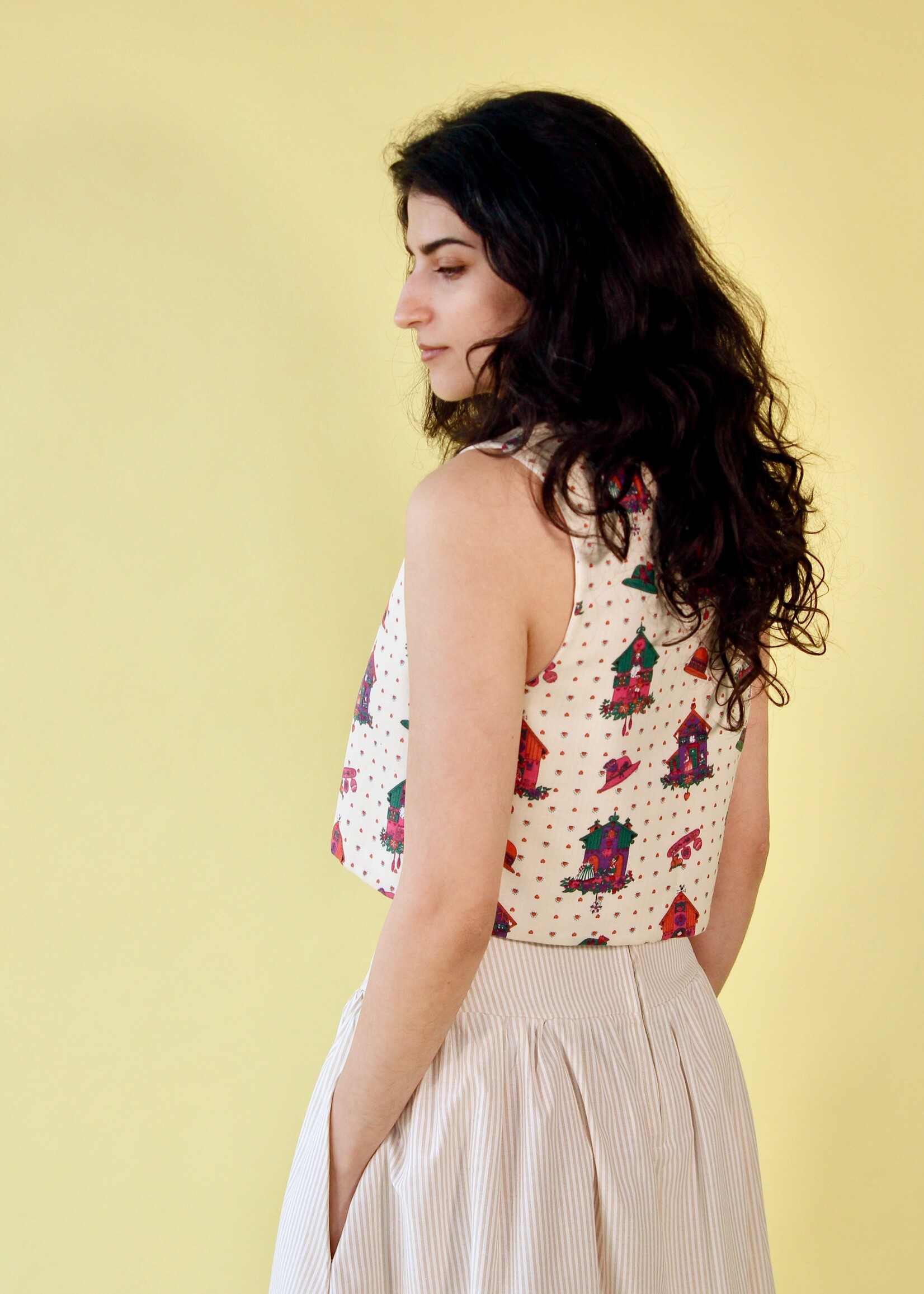 Studio Citizen Studio Citizen Tie Vest in Cuckoo Clock print