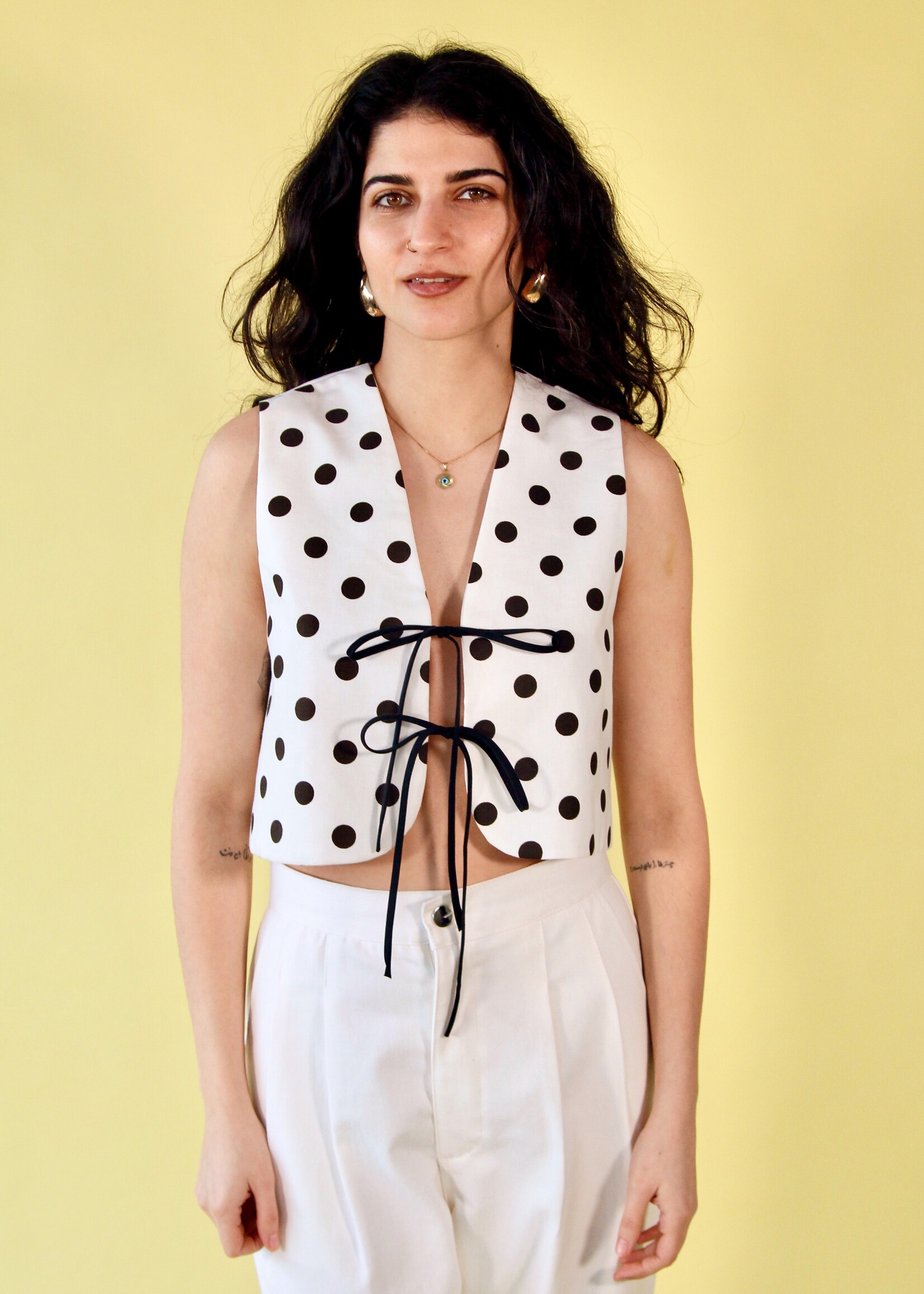 Studio Citizen Studio Citizen Tie Vest in White w/Black Polka Dots