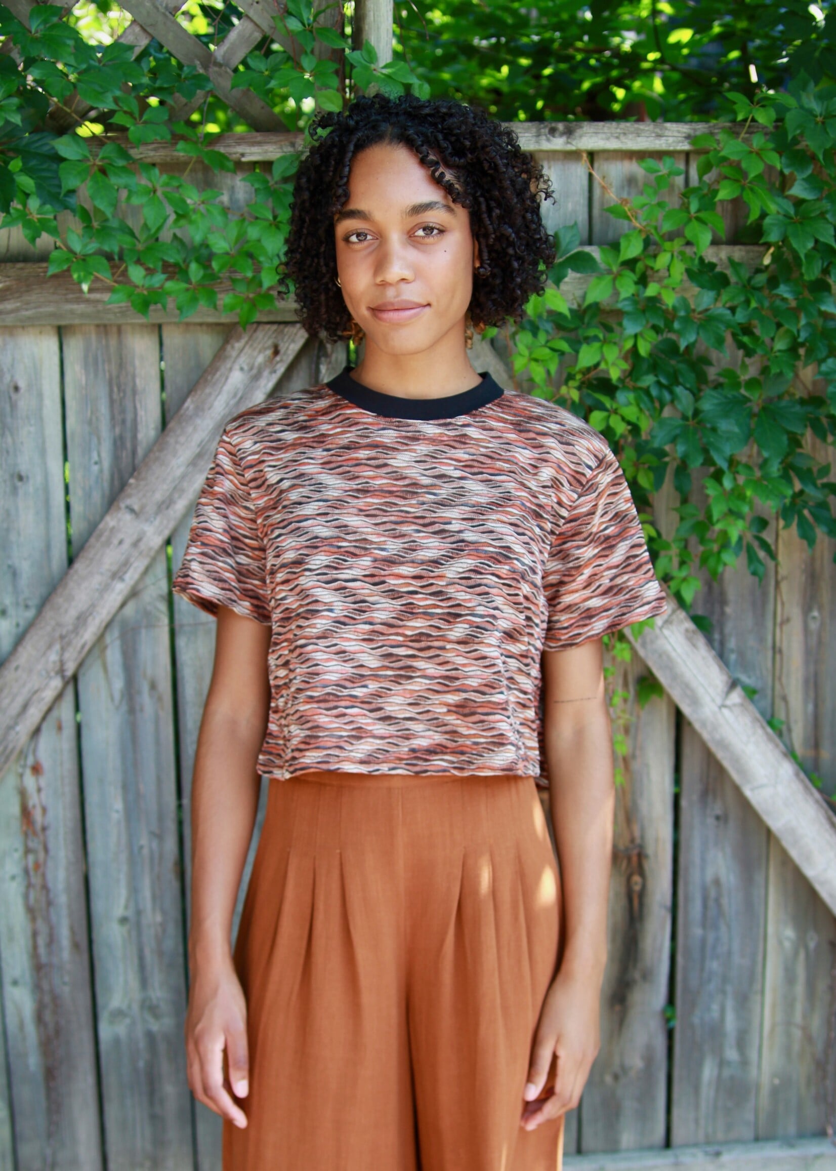 Studio Citizen Studio Citizen Perfect Tee in Brown Wave Knit