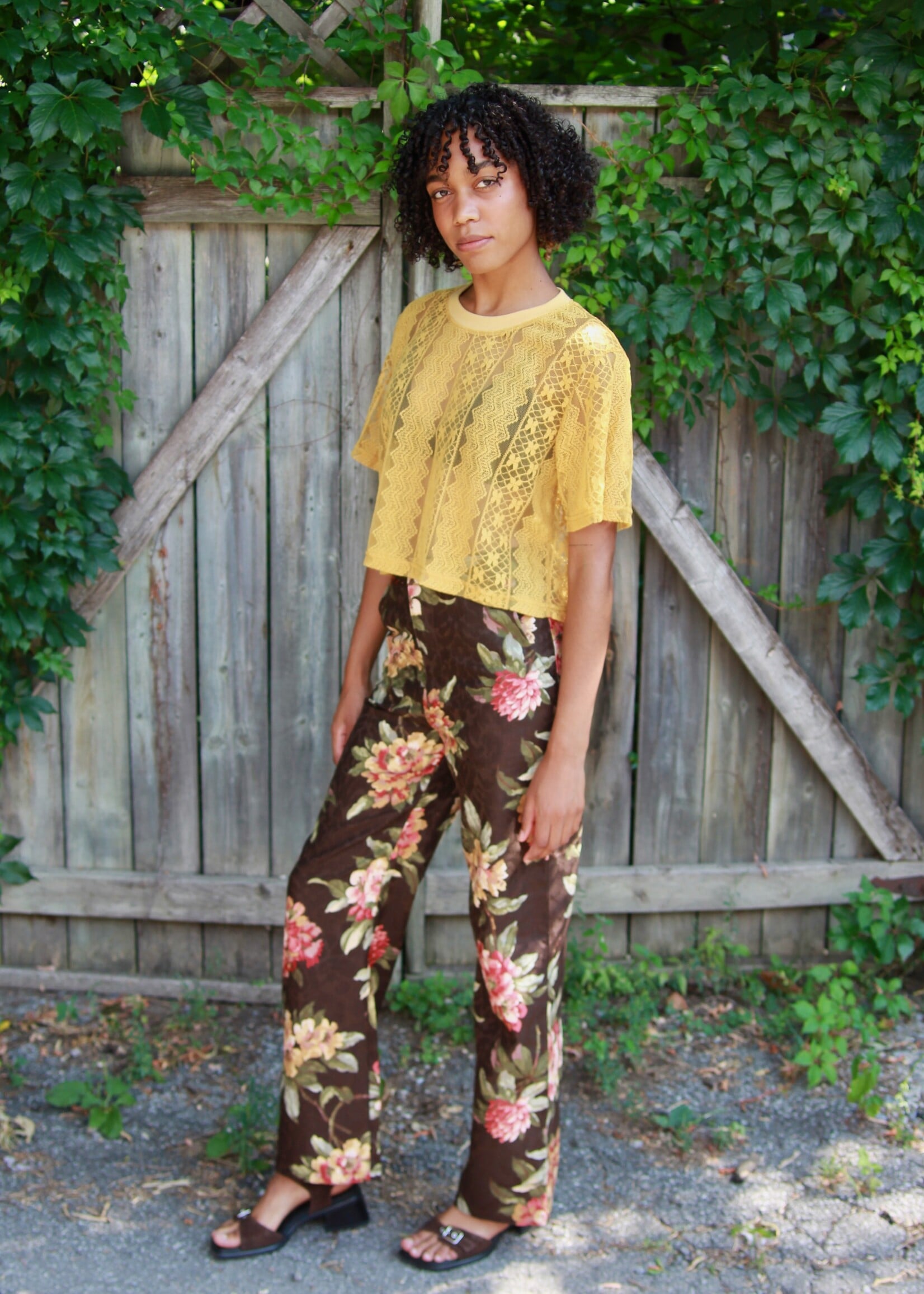 Studio Citizen Studio Citizen Boxy Tee in Mustard  Lace