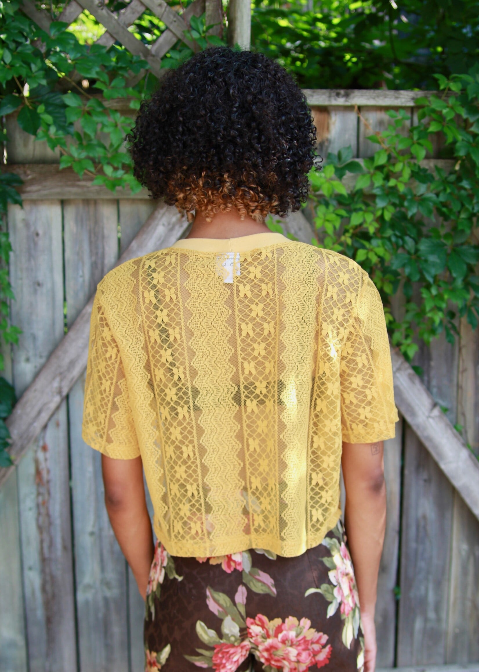 Studio Citizen Studio Citizen Boxy Tee in Mustard  Lace