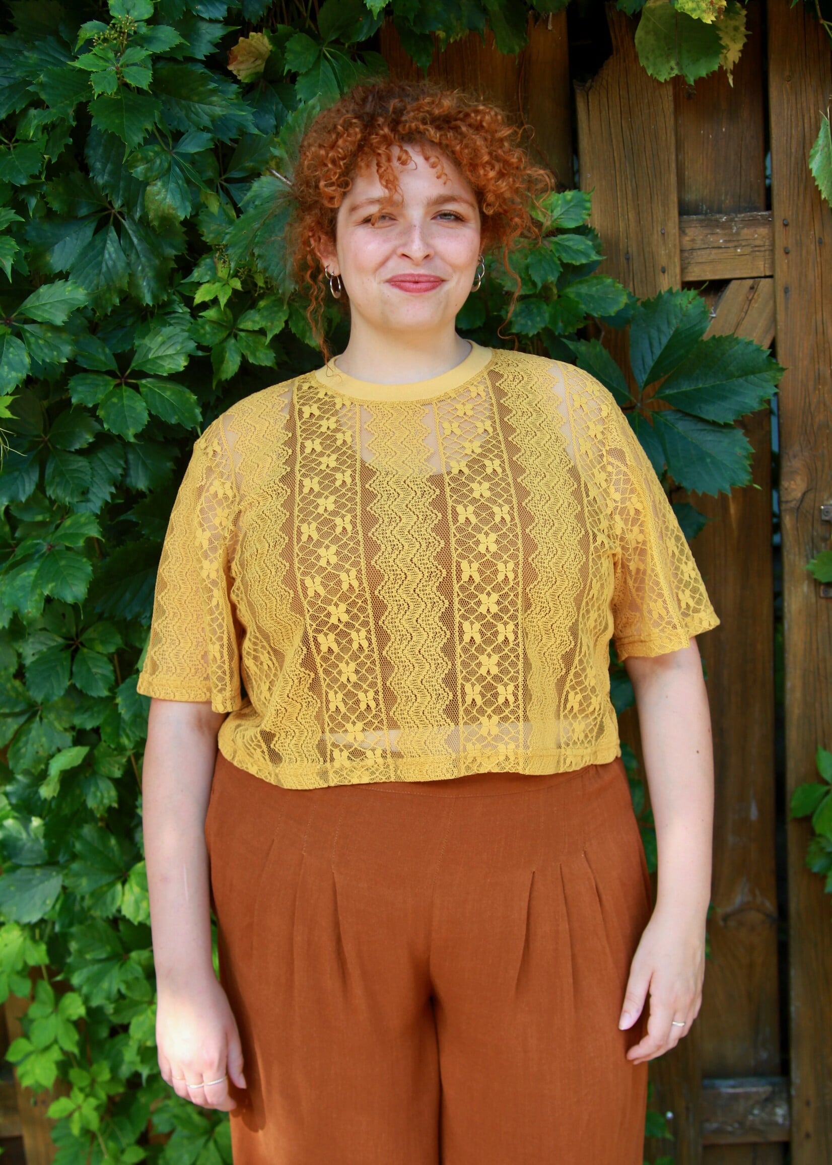 Studio Citizen Studio Citizen Boxy Tee in Mustard  Lace