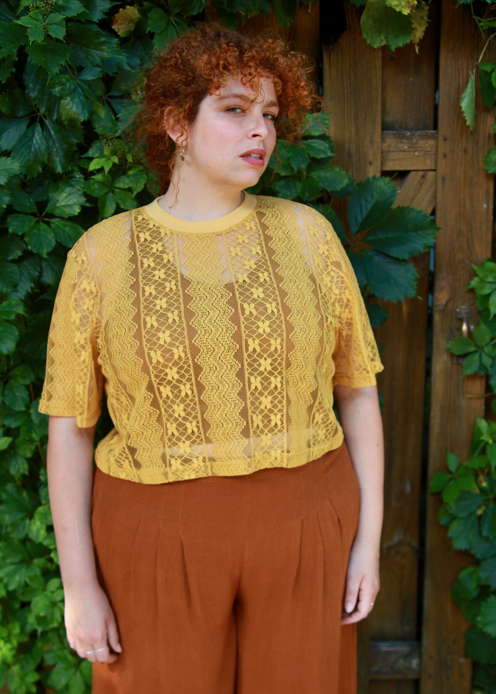Studio Citizen Studio Citizen Boxy Tee in Mustard  Lace
