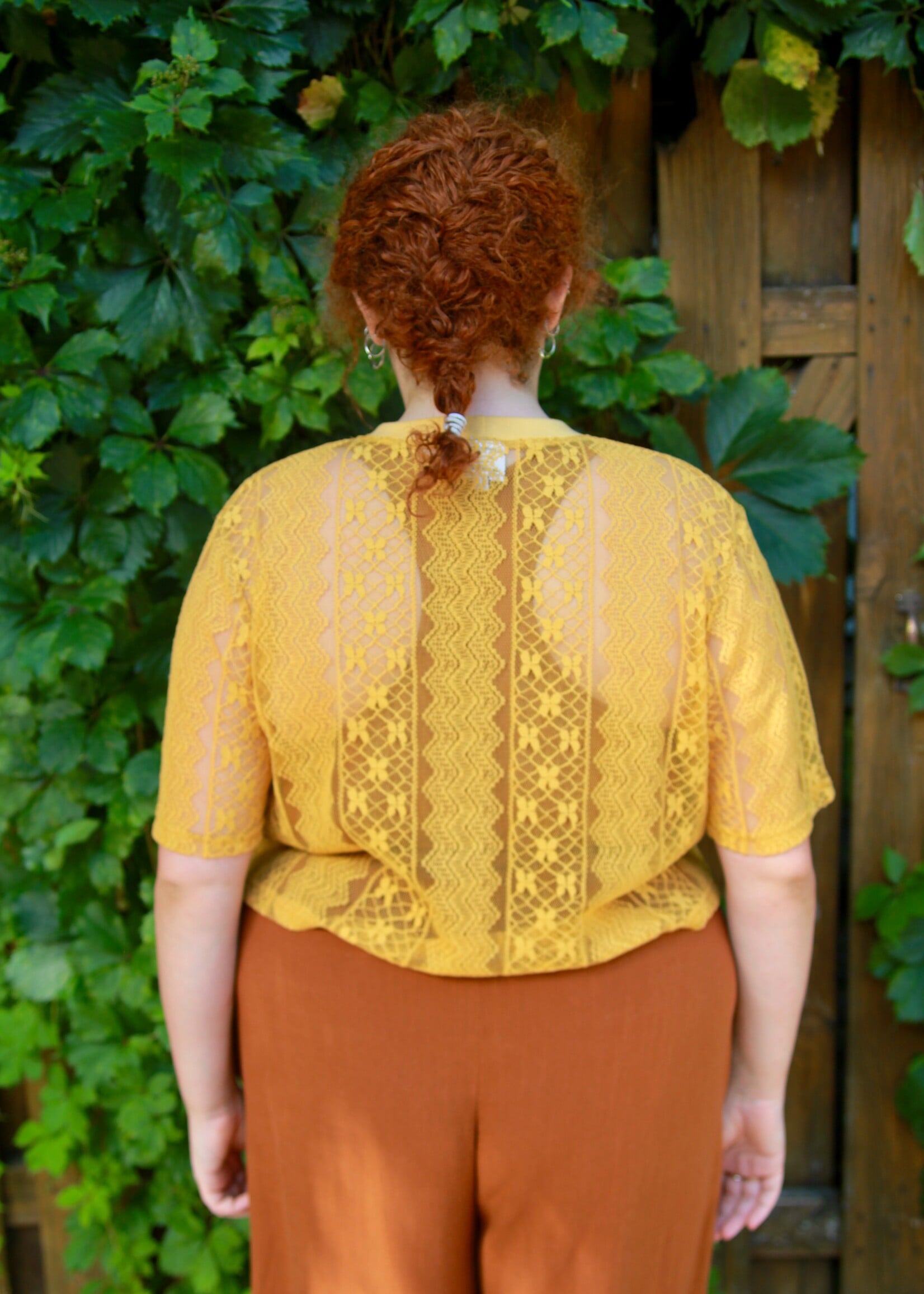 Studio Citizen Studio Citizen Boxy Tee in Mustard  Lace