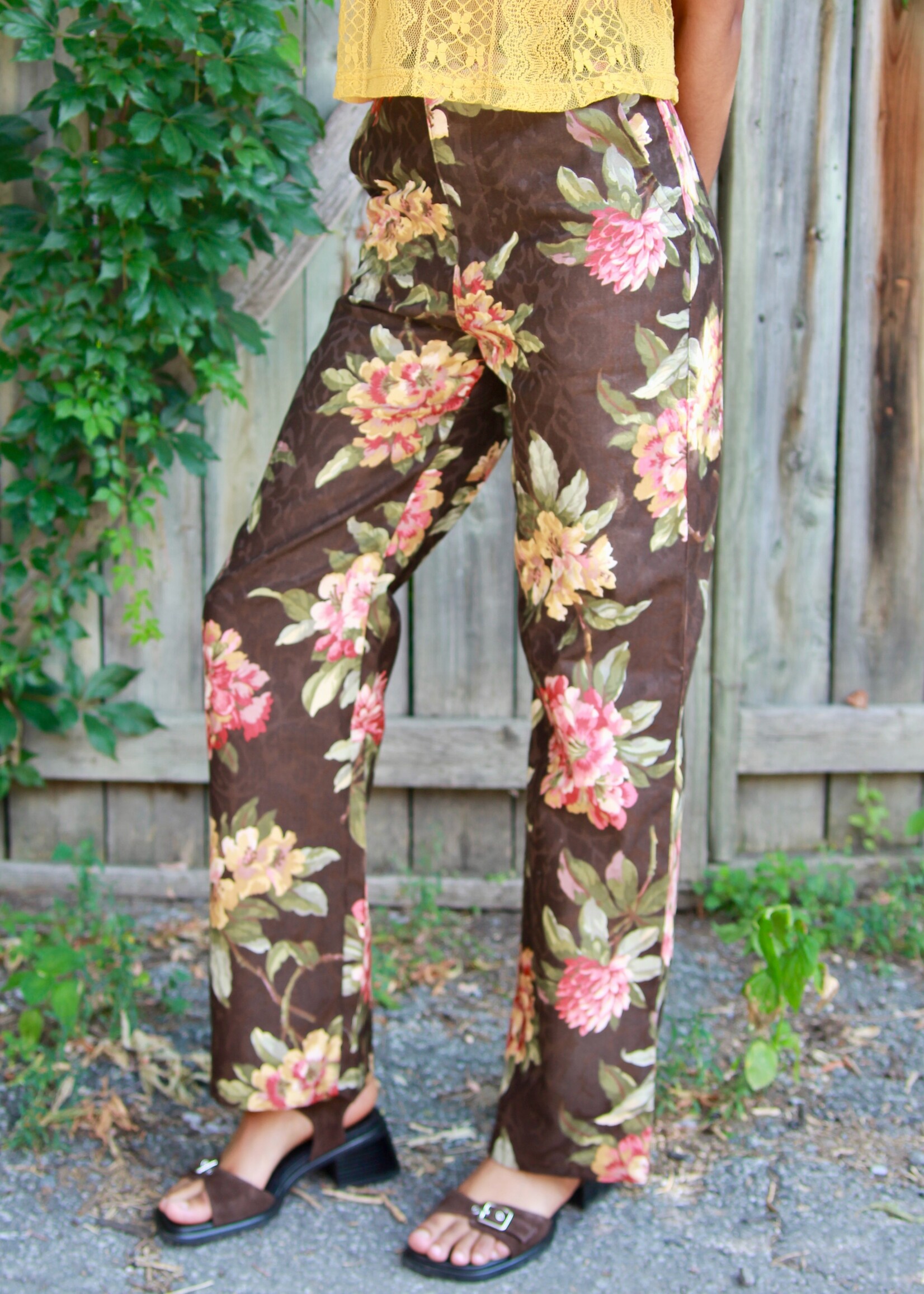 Studio Citizen Studio Citizen Straight Cut Pant in Brown Floral Jacquard
