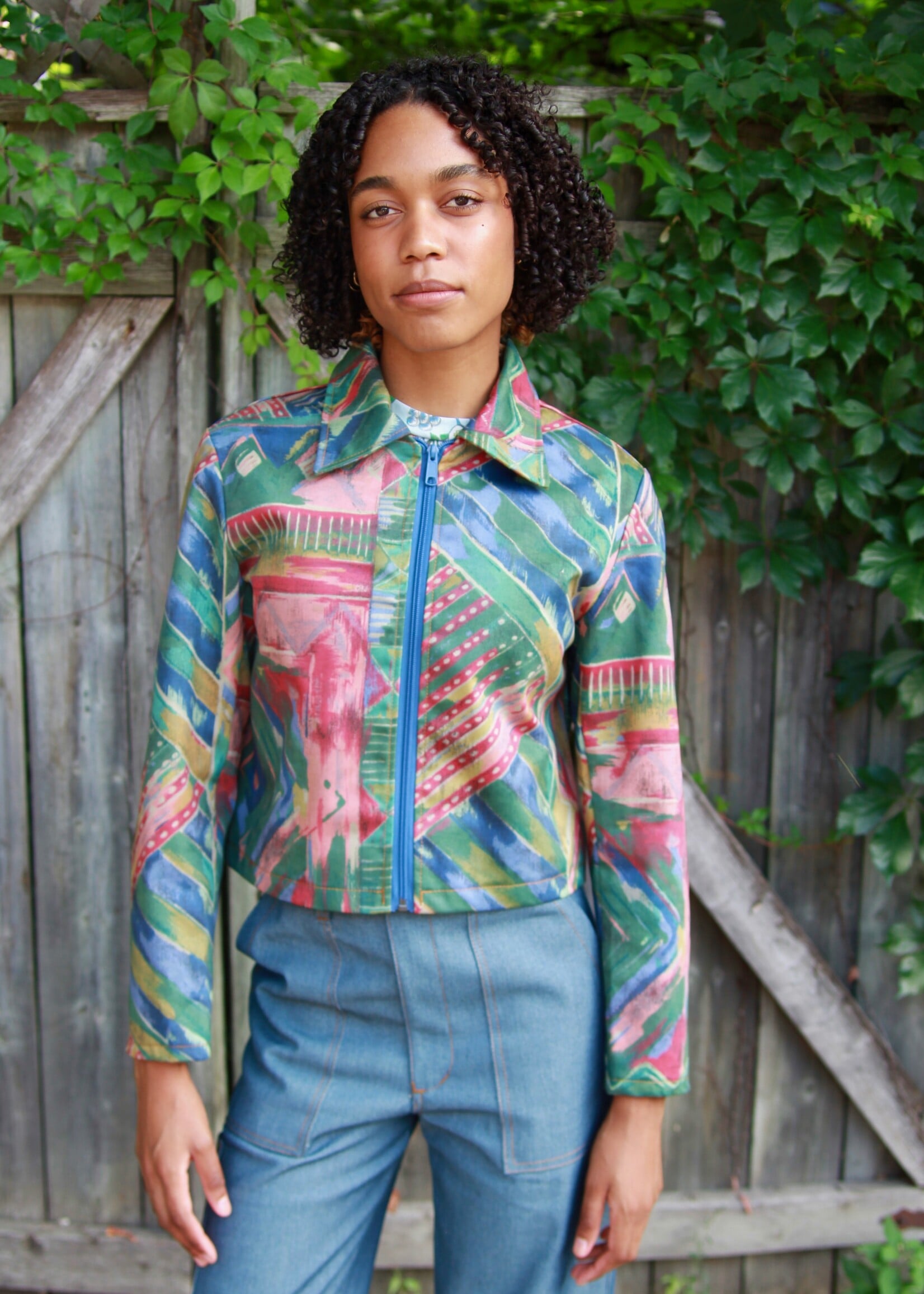 Studio Citizen Studio Citizen Zipper Jacket in 90s Abstract Print