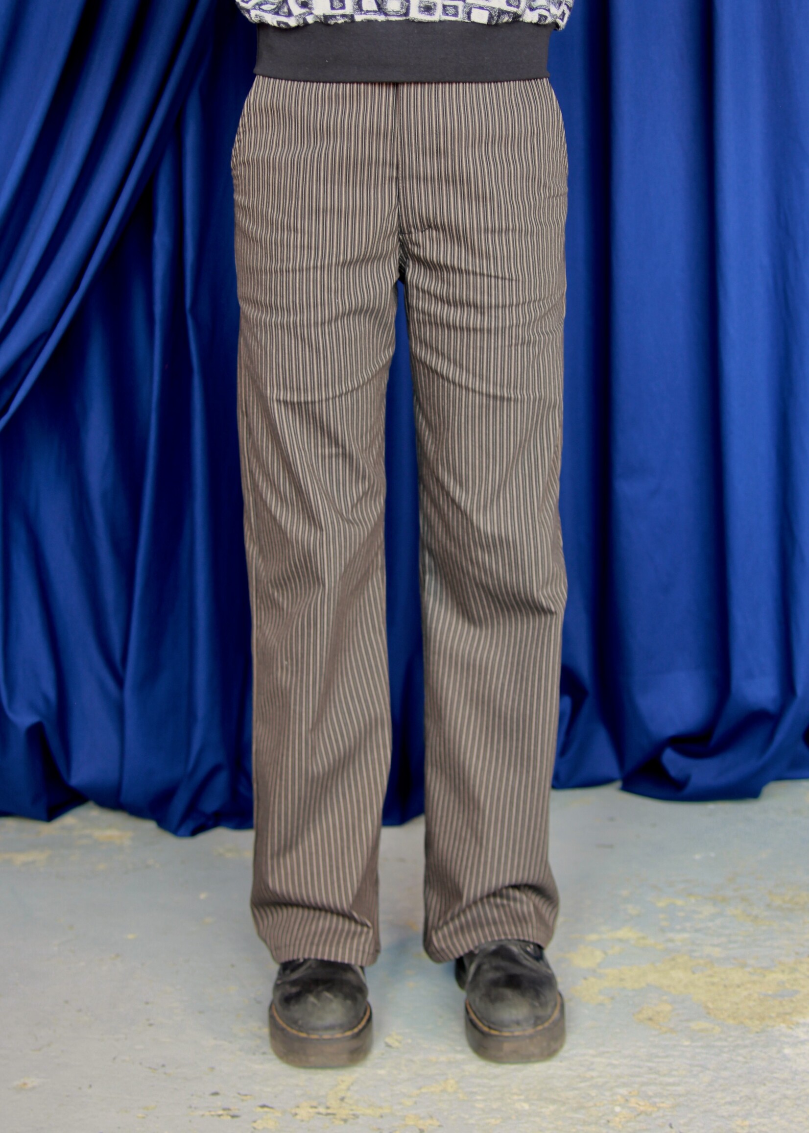 Studio Citizen Studio Citizen Straight Cut Pants in Brown Stripe