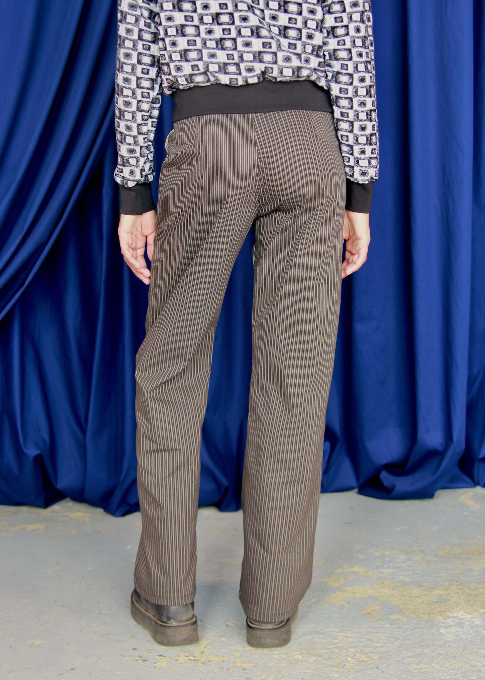 Studio Citizen Studio Citizen Straight Cut Pants in Brown Stripe