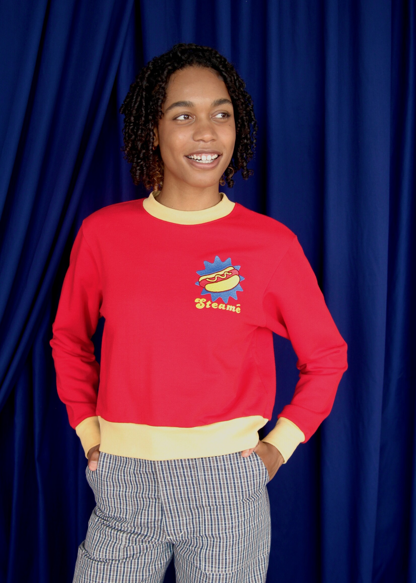 Studio Citizen Studio Citizen Crewneck Sweatshirt in Red with Steamé Embroidery