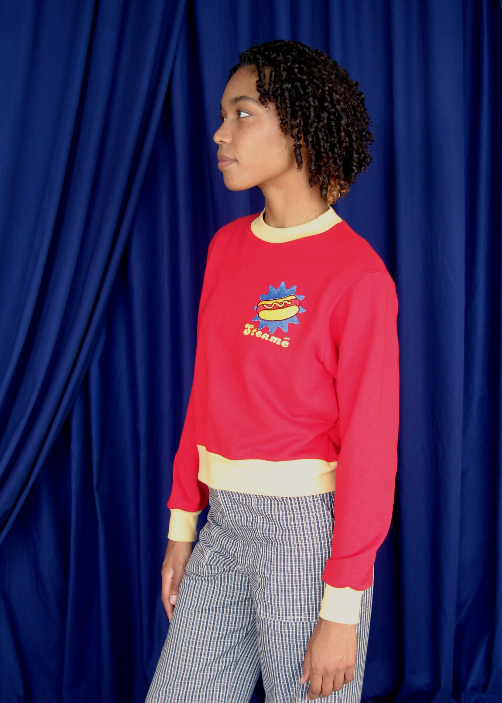 Studio Citizen Studio Citizen Crewneck Sweatshirt in Red with Steamé Embroidery