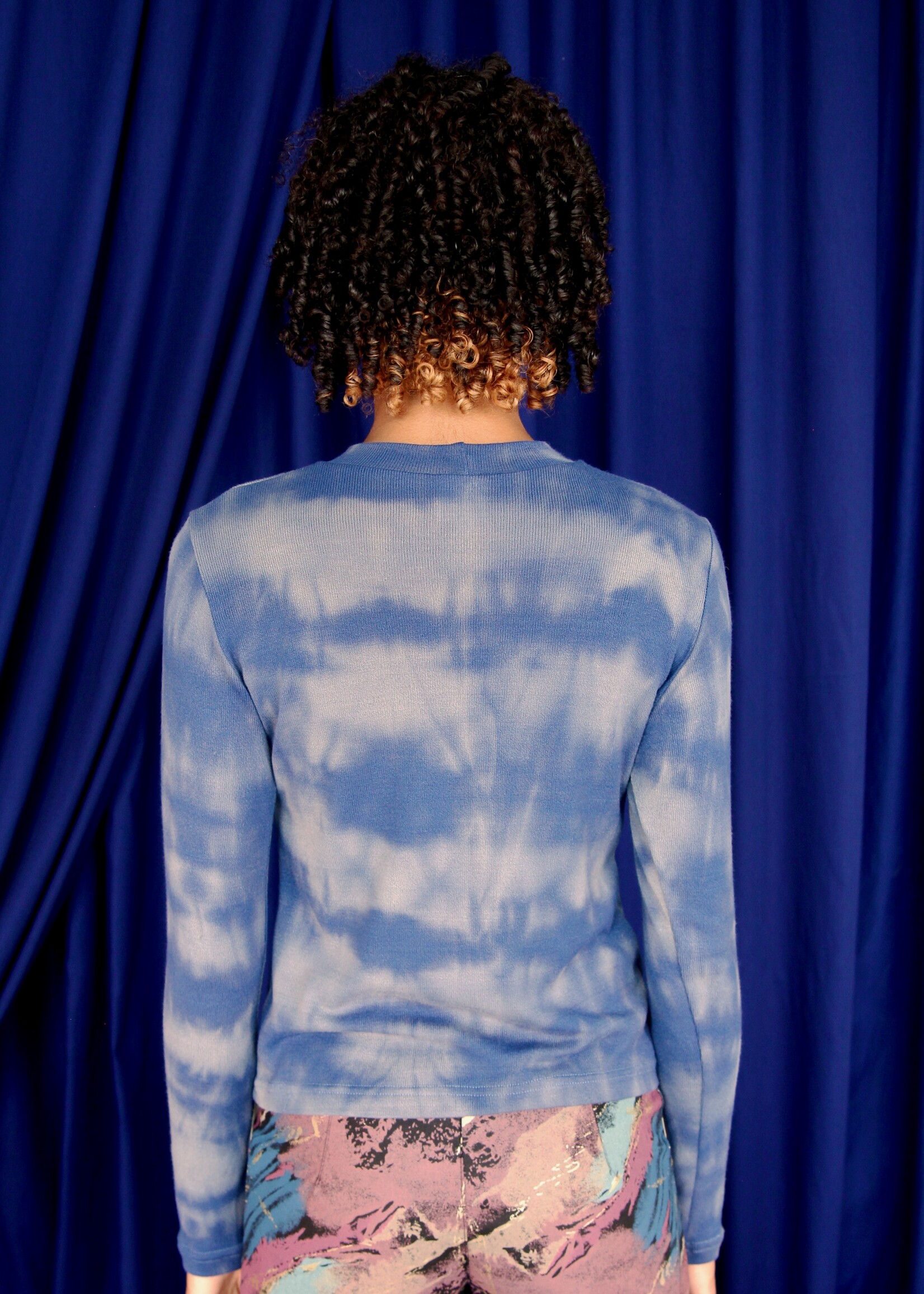 Studio Citizen Studio Citizen Long Fitted Top in Blue Marbled Knit