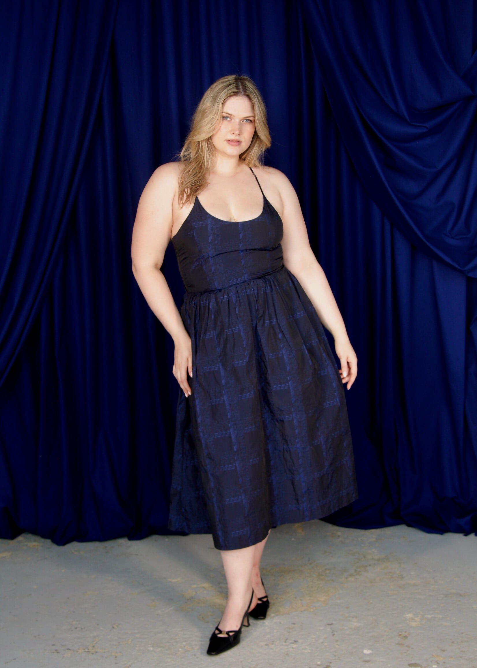 Studio Citizen Studio Citizen Maiden Dress in Black with Ultramarine Basketweave