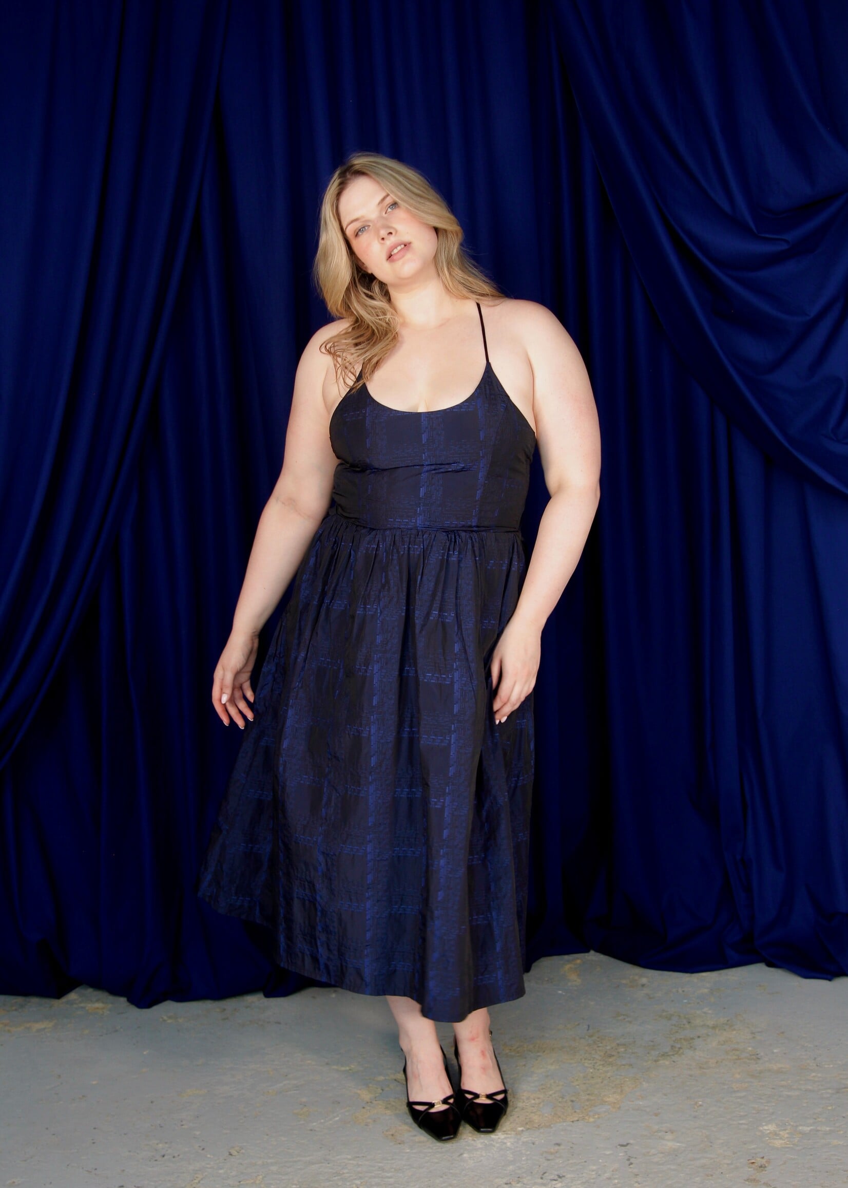 Studio Citizen Studio Citizen Maiden Dress in Black with Ultramarine Basketweave