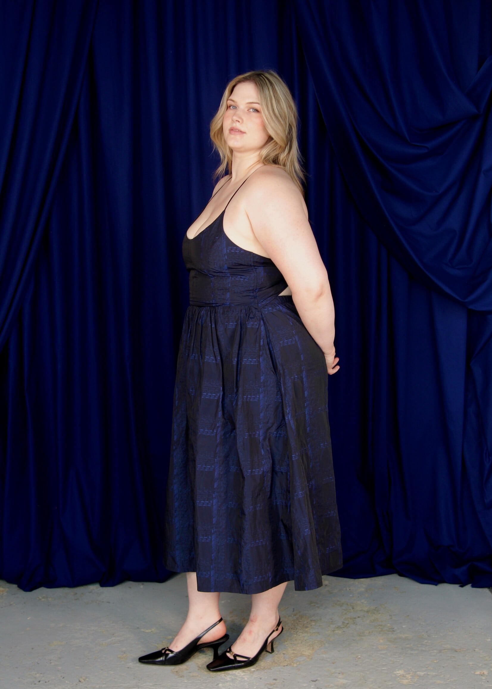 Studio Citizen Studio Citizen Maiden Dress in Black with Ultramarine Basketweave