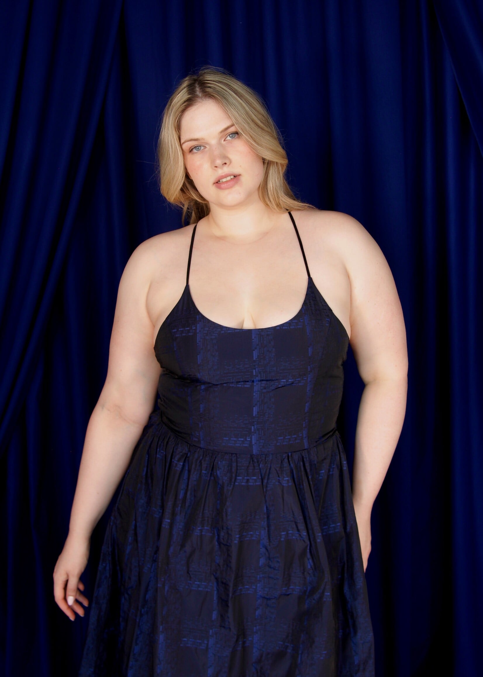 Studio Citizen Studio Citizen Maiden Dress in Black with Ultramarine Basketweave