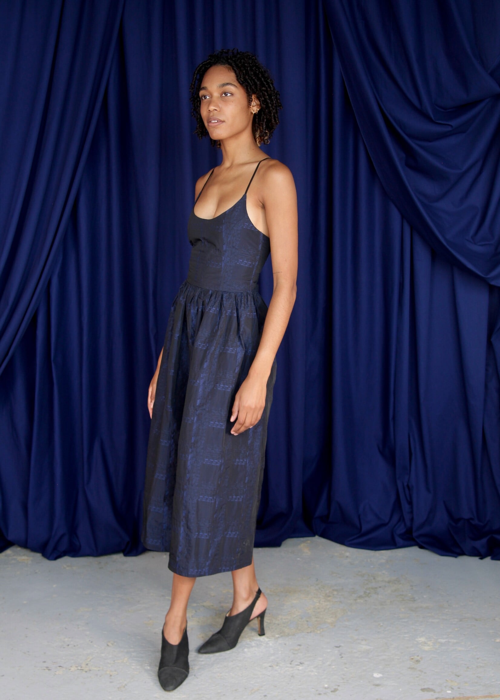 Studio Citizen Studio Citizen Maiden Dress in Black with Ultramarine Basketweave