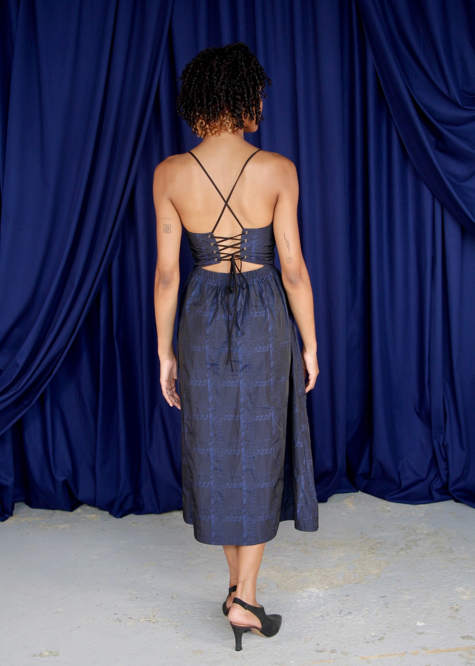 Studio Citizen Studio Citizen Maiden Dress in Black with Ultramarine Basketweave