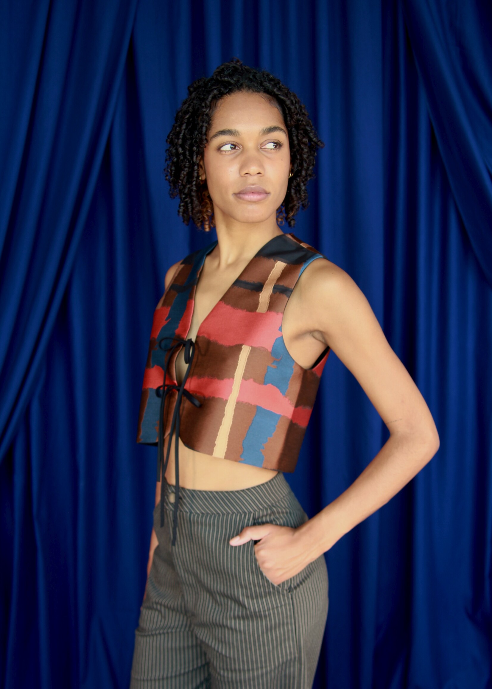 Studio Citizen Studio Citizen Fitted Vest - Autumn Expressionist Print