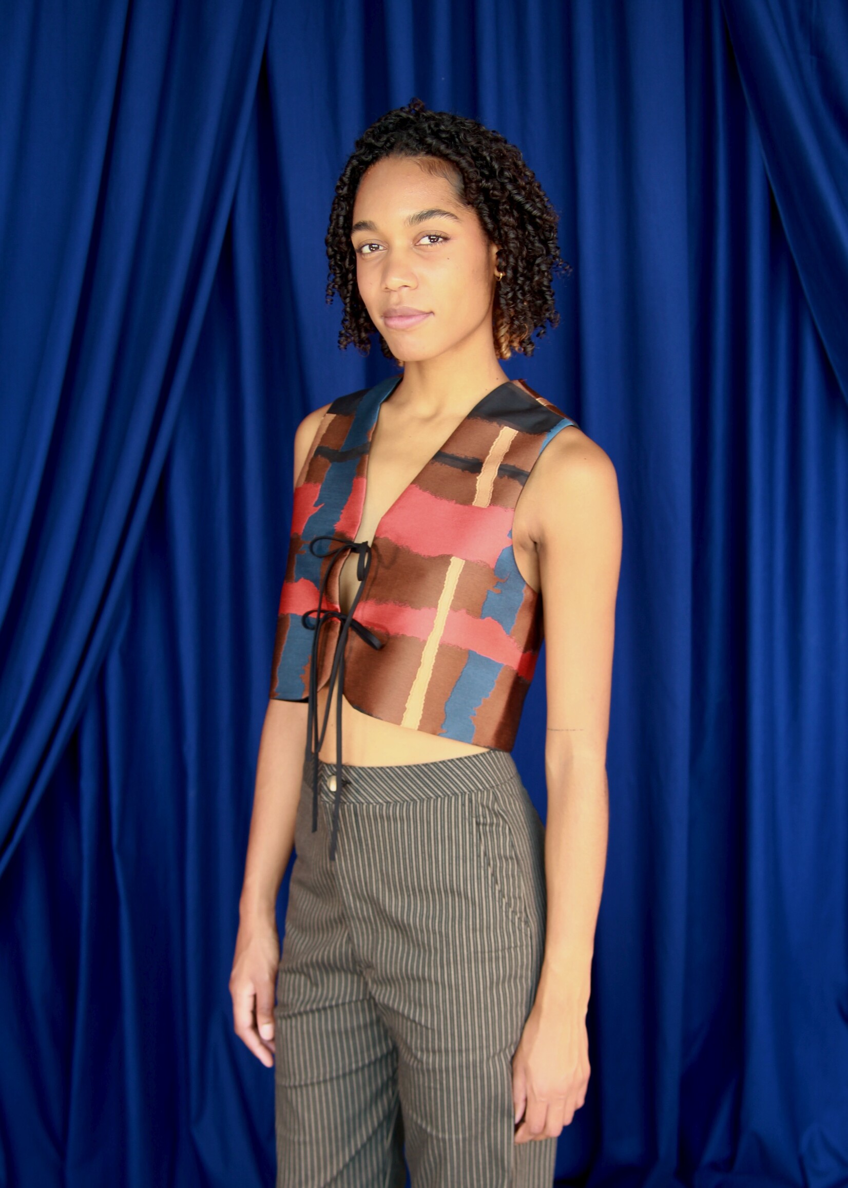Studio Citizen Studio Citizen Fitted Vest - Autumn Expressionist Print