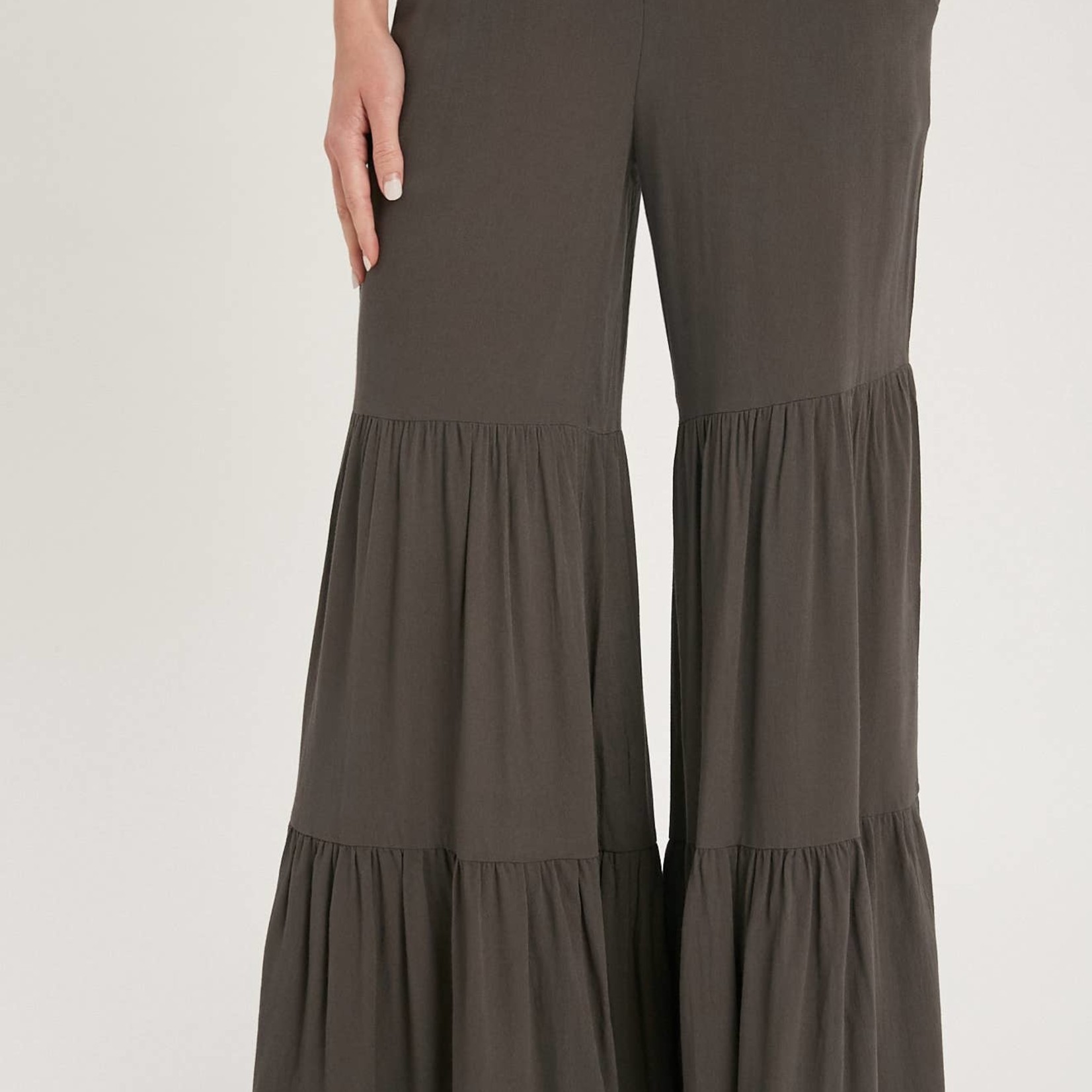 TIERED RUFFLE HIGH WAISTED WIDE-LEG 