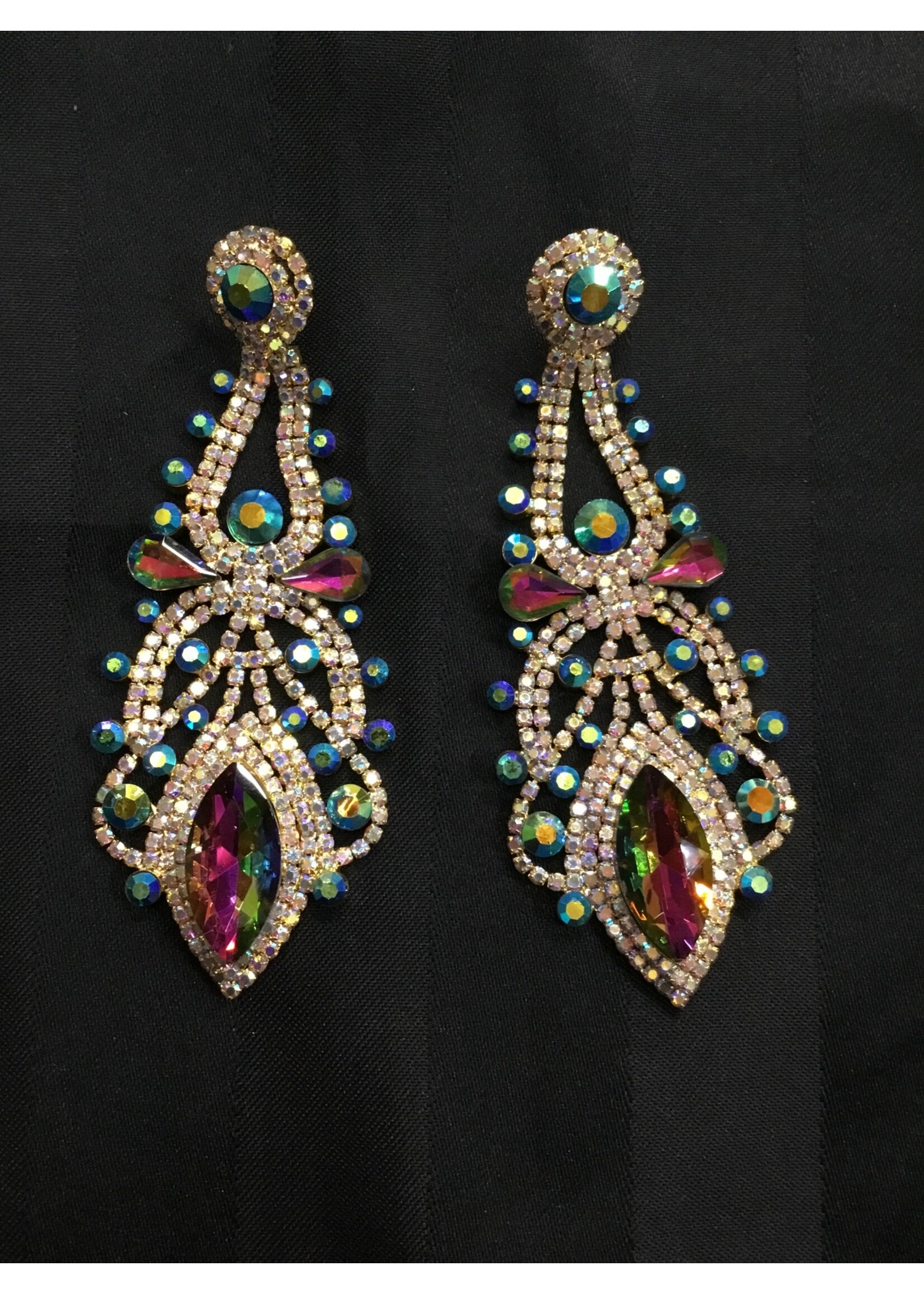 Evening fashion earrings