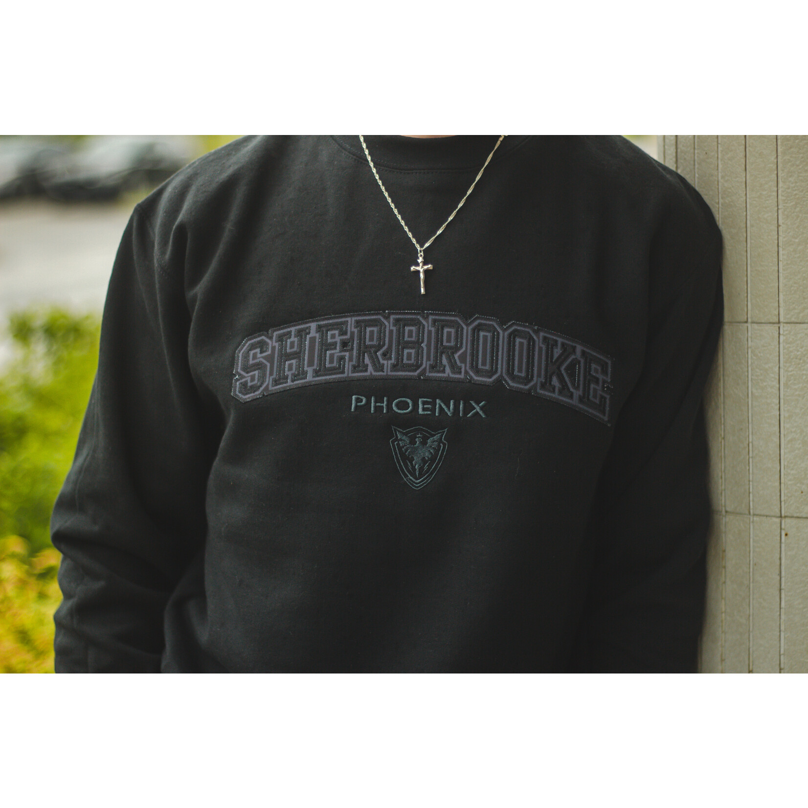 Crewneck noir ton sur ton