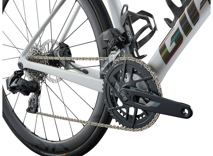 Giant Defy Advanced Pro 1 L White