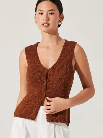 ASTR Taimi Sweater Vest