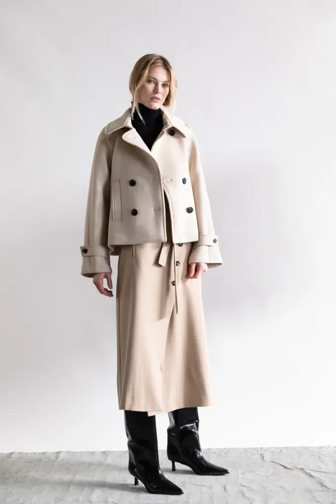 Psophia Cropped Double-Breasted Blazer