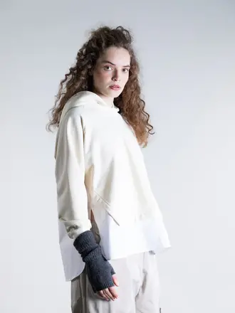 Psophia Cropped Hoodie with Shirt Hem