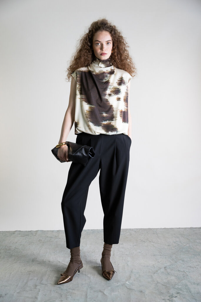 Psophia Sleeveless Bubble Hem Top