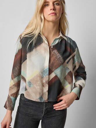 Lilla P Collared Button Down