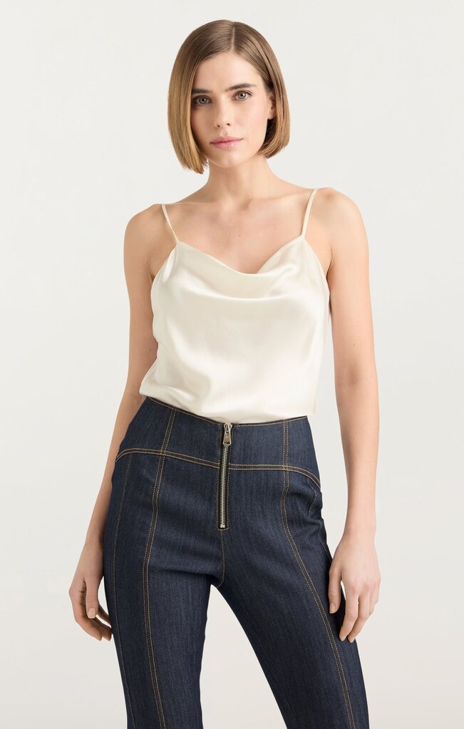 Cinq A Sept Marta Cami