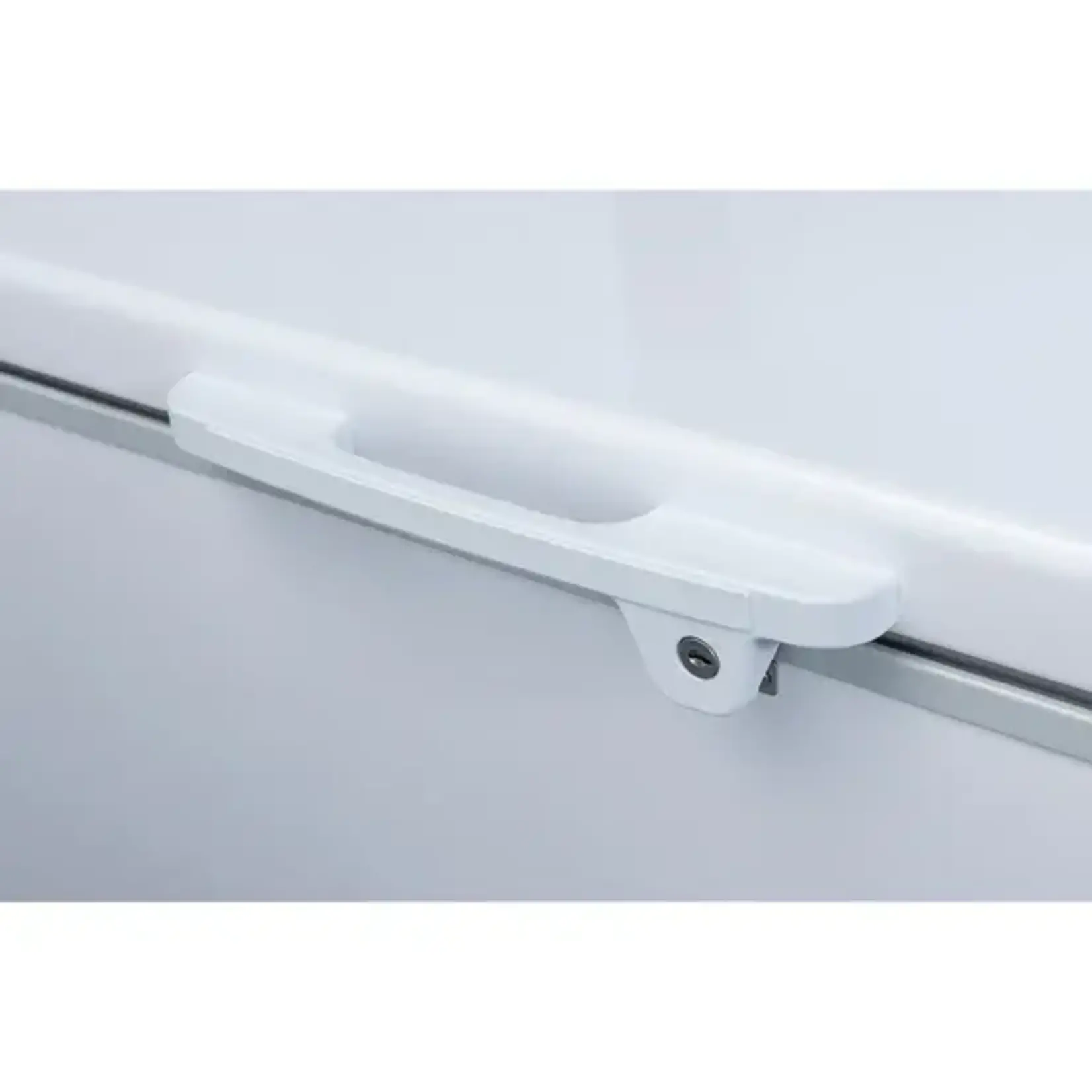 DUKERS DUKERS - 71" Commercial Chest Freezer