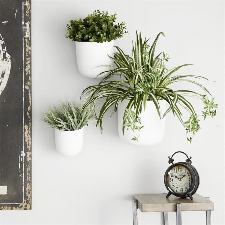 White Metal Indoor/Outdoor Floating Wall Planter