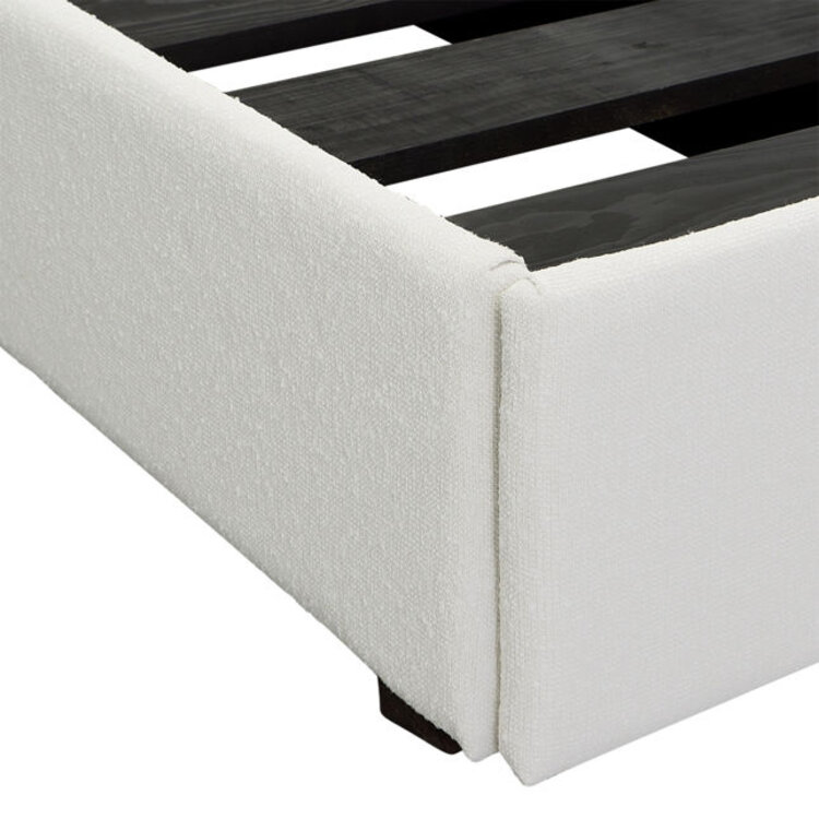 Isaiah Bed, Queen White