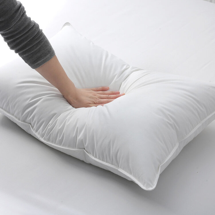 Threads Republic Down Alternative Microfiber Bed Pillow - Queen