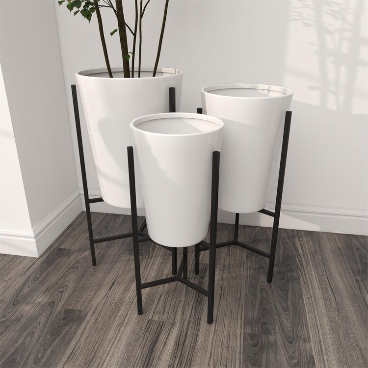 White Metal Indoor/Outdoor Planter