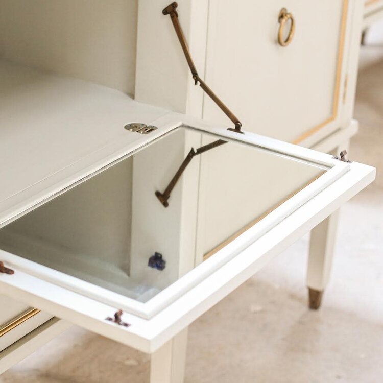 Beyond Borders Molly Buffet MGR